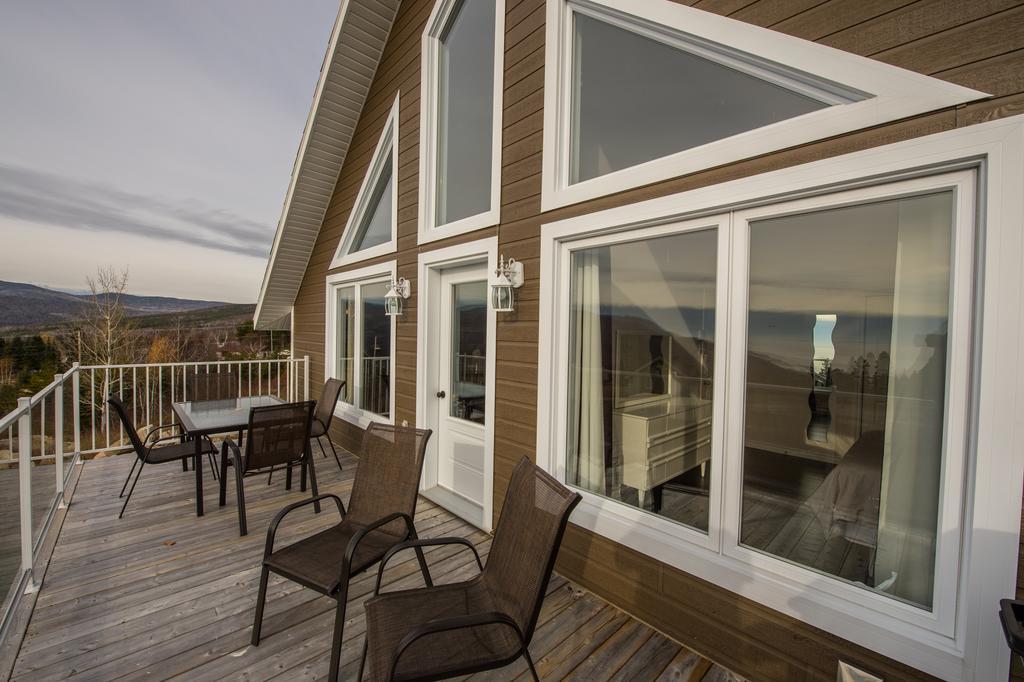 Les Chalets Huppes Du Massif Petite-Riviere-Saint-Francois Room photo